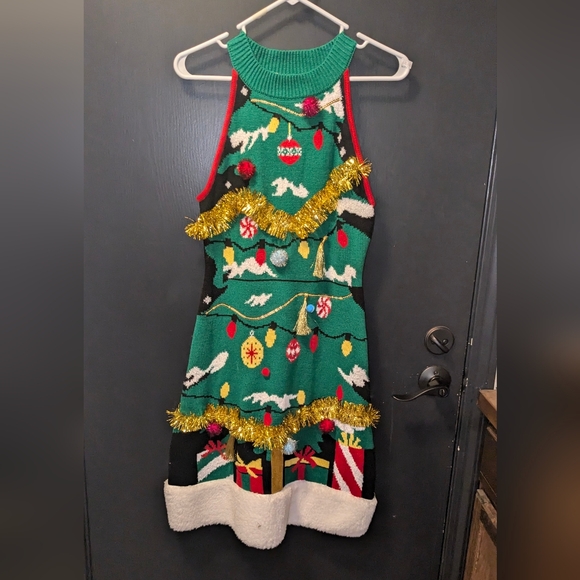 No Boundaries Medium 7-9 Christmas Tree Dress - Picture 1 of 4